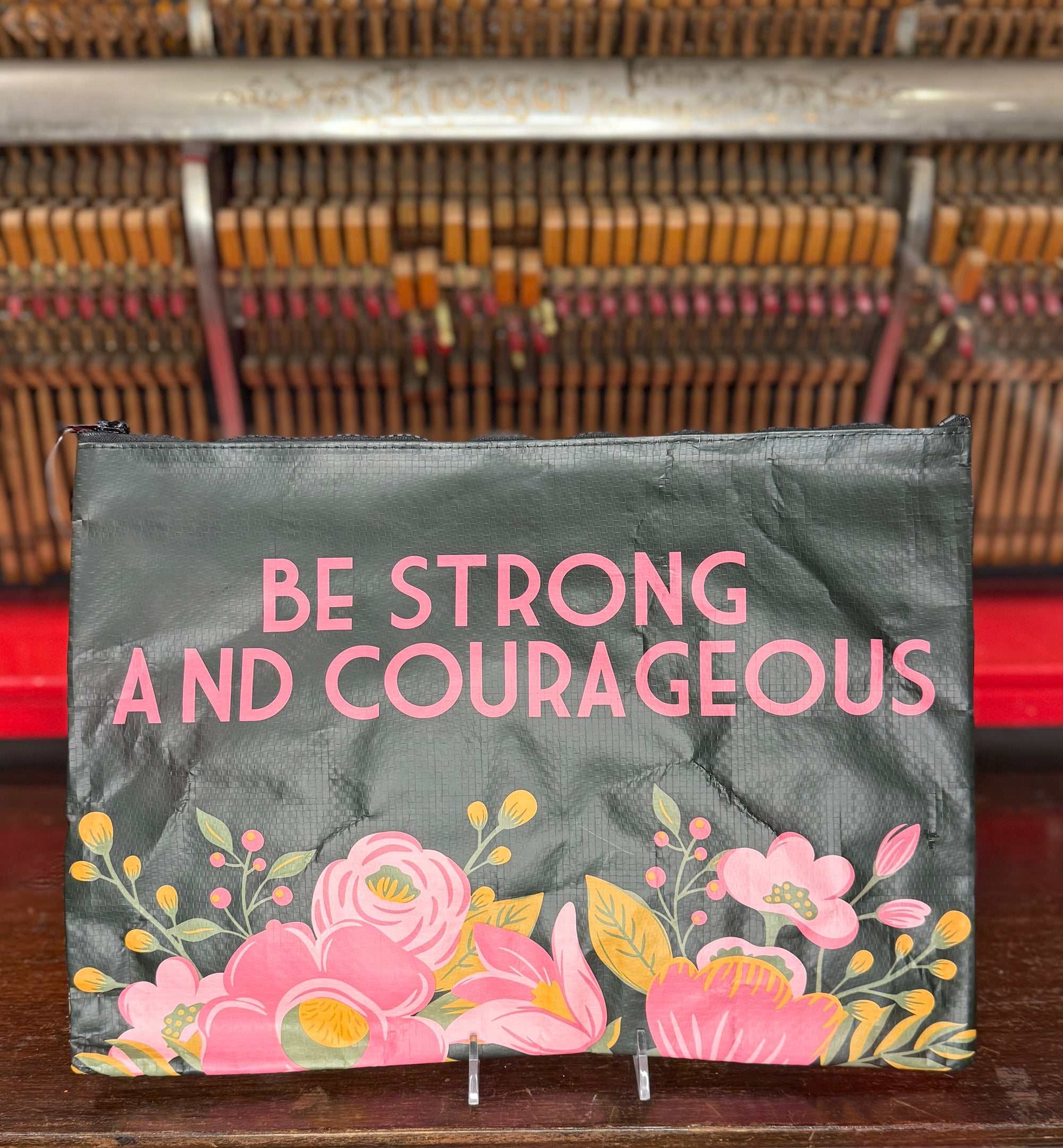 Be Strong and Courageous Zipper Folder